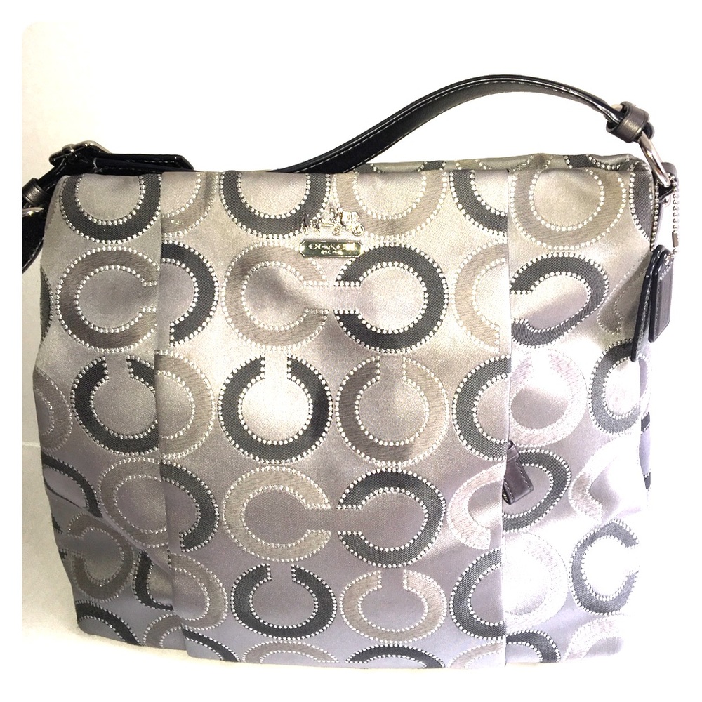 Elegant Coach Poppy Purse